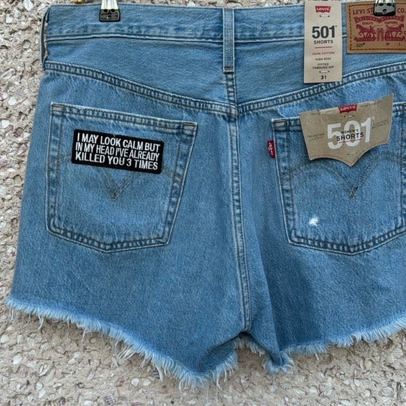 Levi’s High Rise Cut-off Denim Shorts NWT - Picture 4 of 11